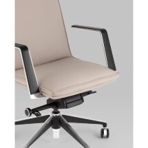 Кресло руководителя TopChairs Arrow светло-серый